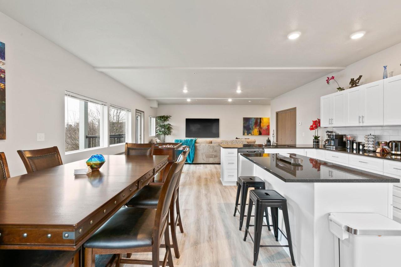 Huge-Fun-Trendy Apt By Perry District & Downtown سبوكين المظهر الخارجي الصورة